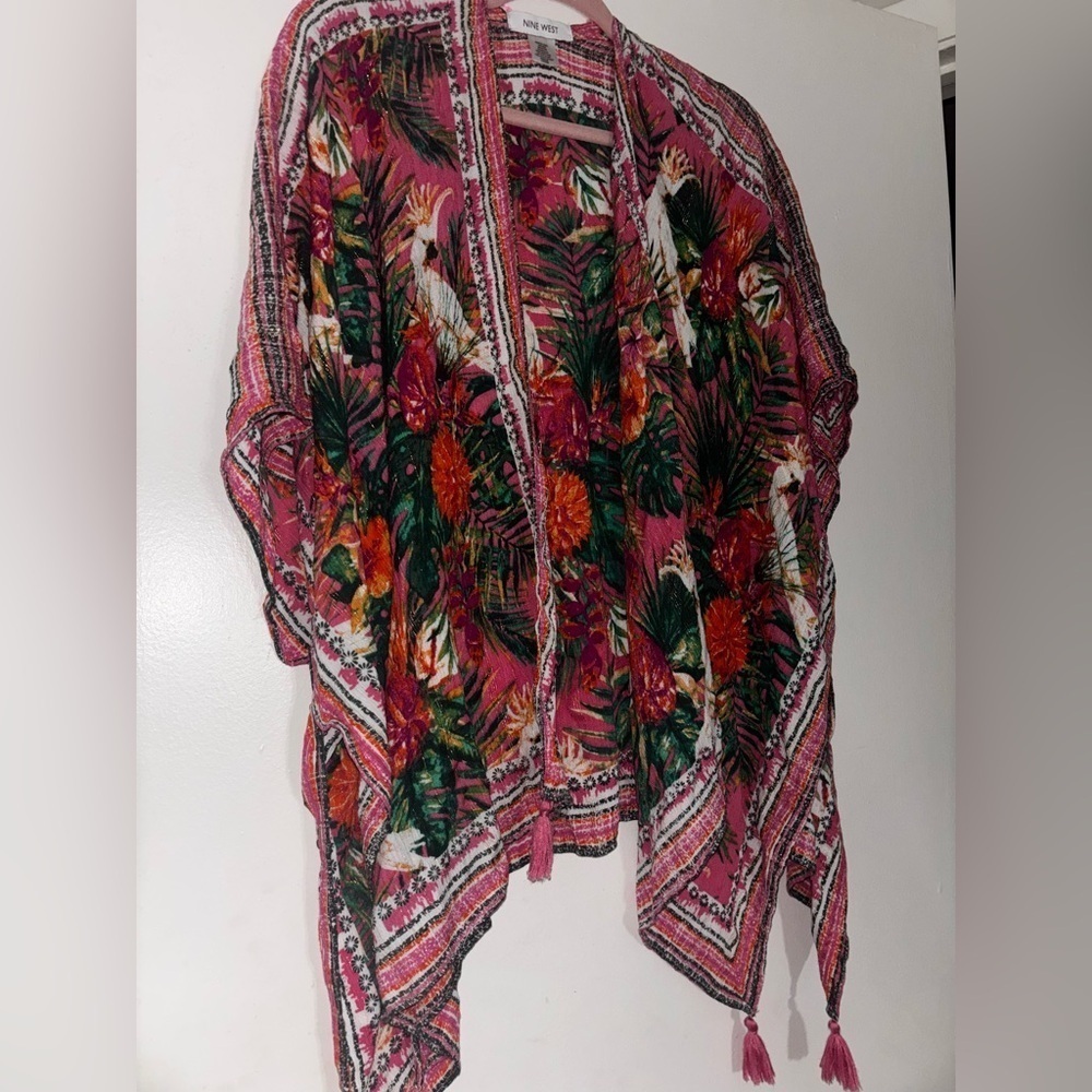 Nine West Pink and Orange Floral kimono